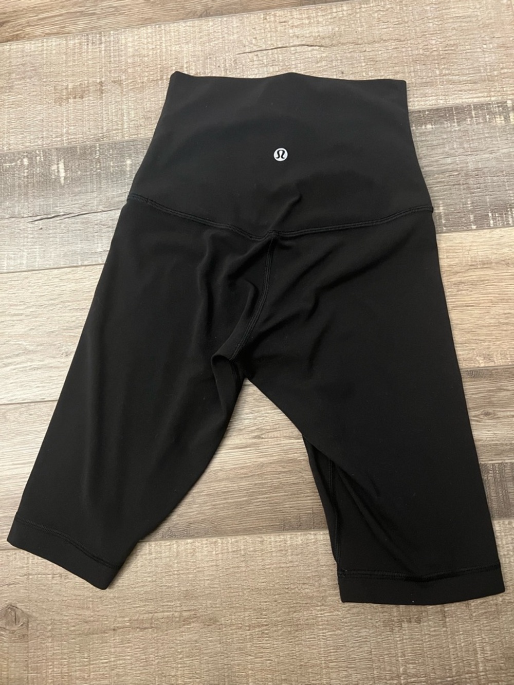 lululemon athletica Align Black High-Rise Bike Shorts Sz 2 EUC - Picture 4 of 6